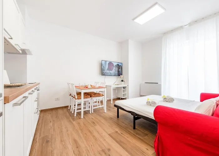 Guesthost - Station With Parking Appartamento *